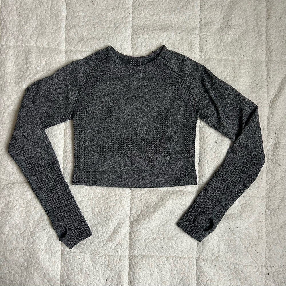 SHEIN Gray Activewear Long Sleeve Crop Top
